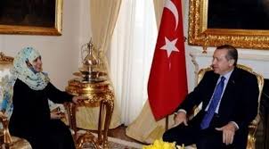 الرئيس أردوغان يأمر بوضع رجل الأعمال اليمني حميد الاحمر تحت الإقامة الجبرية ويجمد ارصدته ويغلق قناة سهيل وابنة كرمان السبب