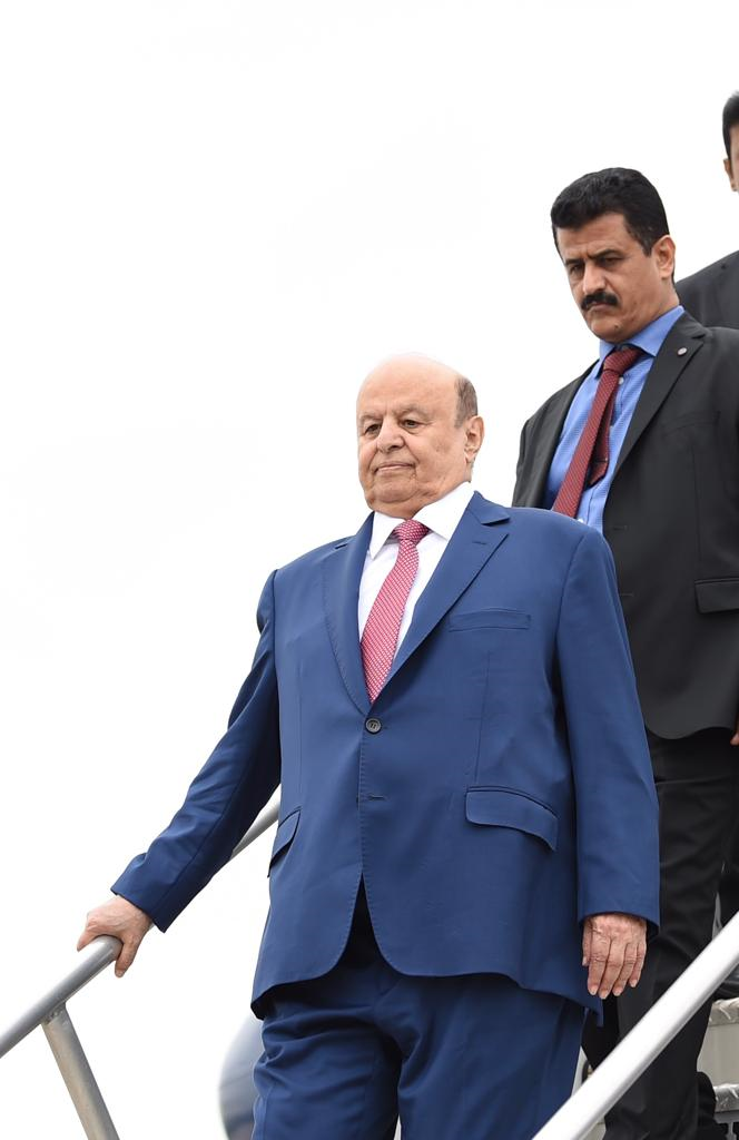 عاجل.. منع الرئيس اليمني من العودة إلى عدن
