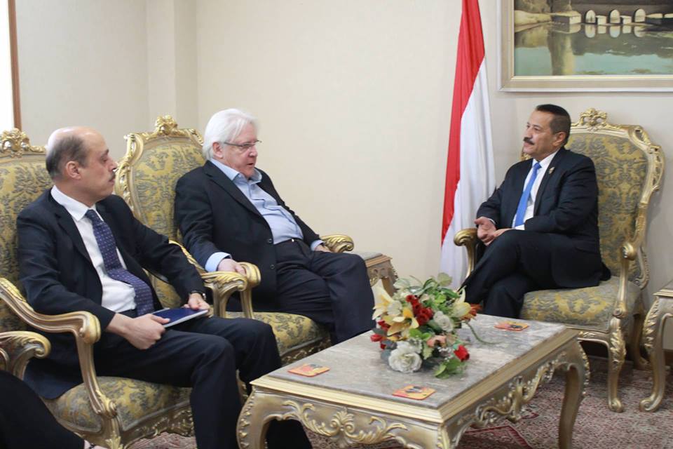 وزير خارجية صنعاء يلتقي المبعوث الأممي إلى اليمن 