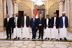 نجل الرئيس اليمني السابق يهاجم مجلس القيادة الرئاسي والحكومة ويوصمهم بالفساد ويطالب بإسقاطهم تفاصيل