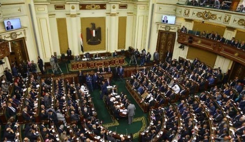 رئيس مجلس النواب المصري يؤكد أن الدستور ليس صنما أو تعاليم دينية منزلة
